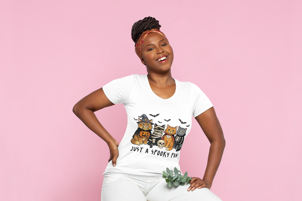 “Just a Spooky Paw” Cute Halloween Cat T-Shirt
